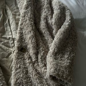 Brand new aritzia jacket